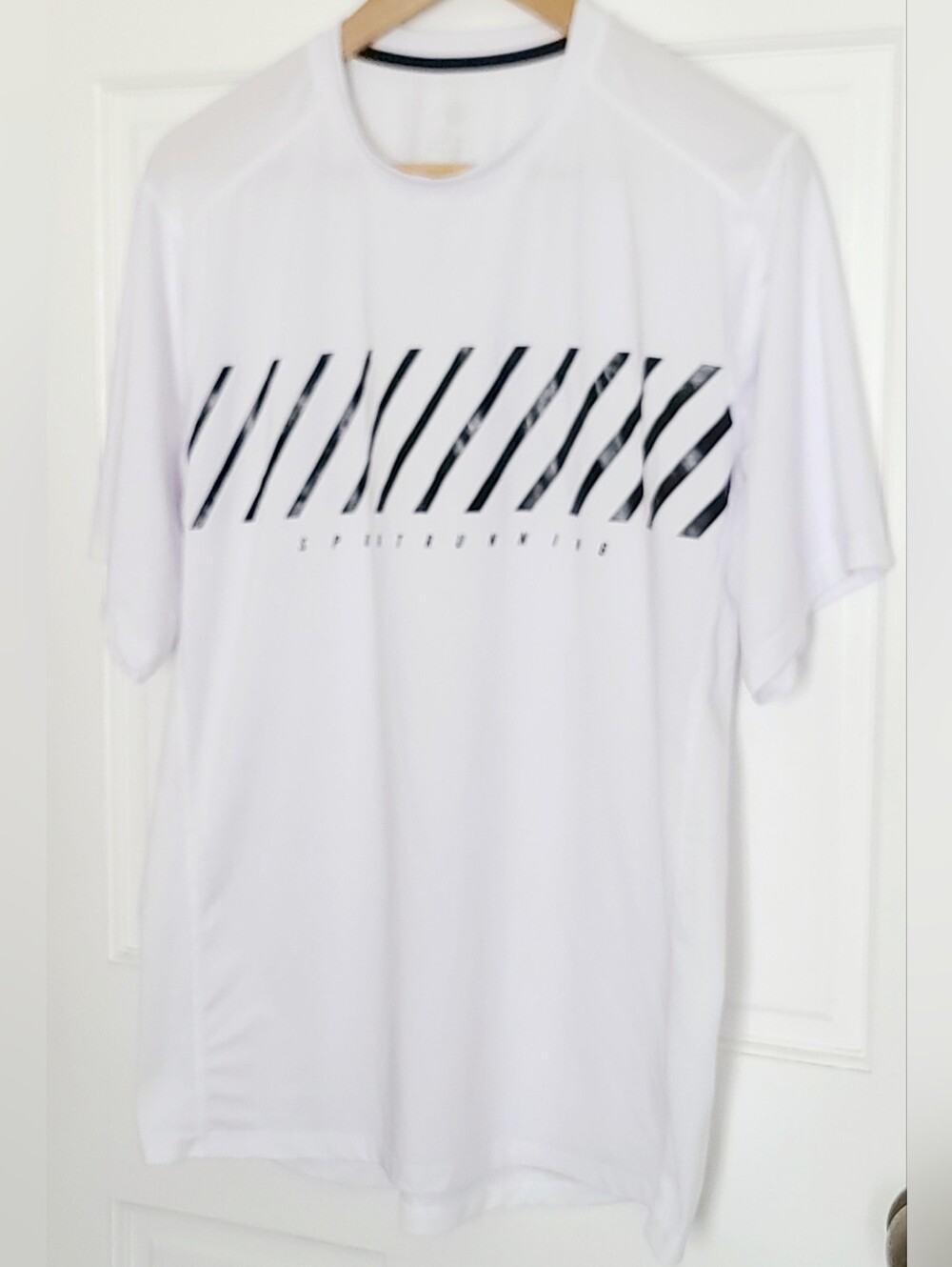 White Liberty Pro Short-sleeved Running Shirt Men's Size Lg